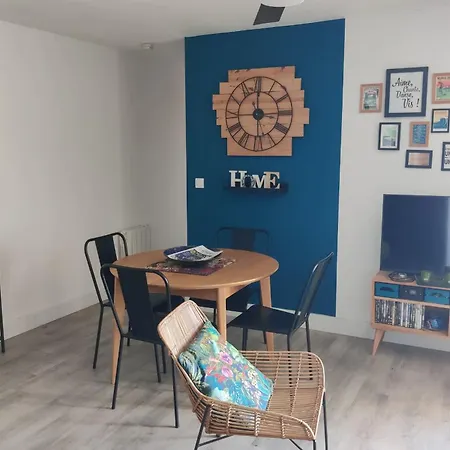 Cozy 55 M With Parking In *